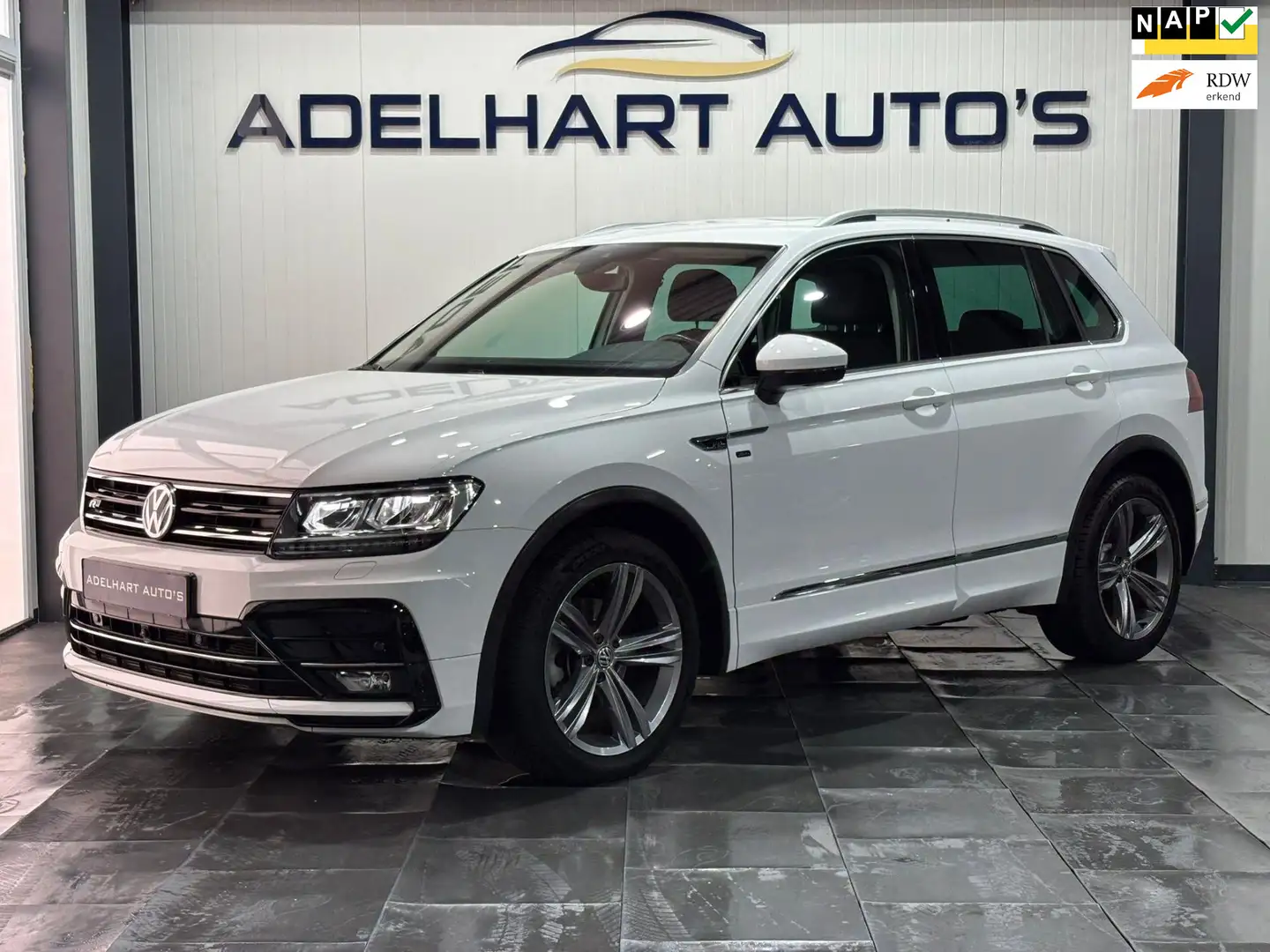 Volkswagen Tiguan 1.5 TSI ACT R Line Highline / Navigatie full map / Wit - 1