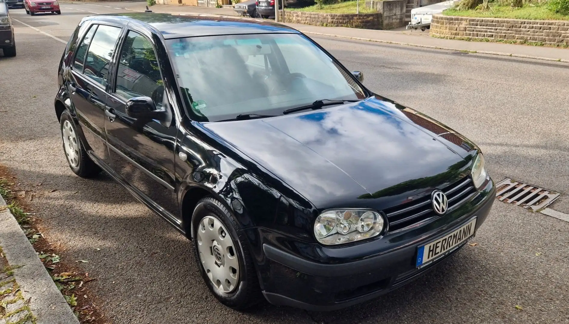 Volkswagen Golf 1.4 Comfortline 5-türig Tüv neu Fekete - 1