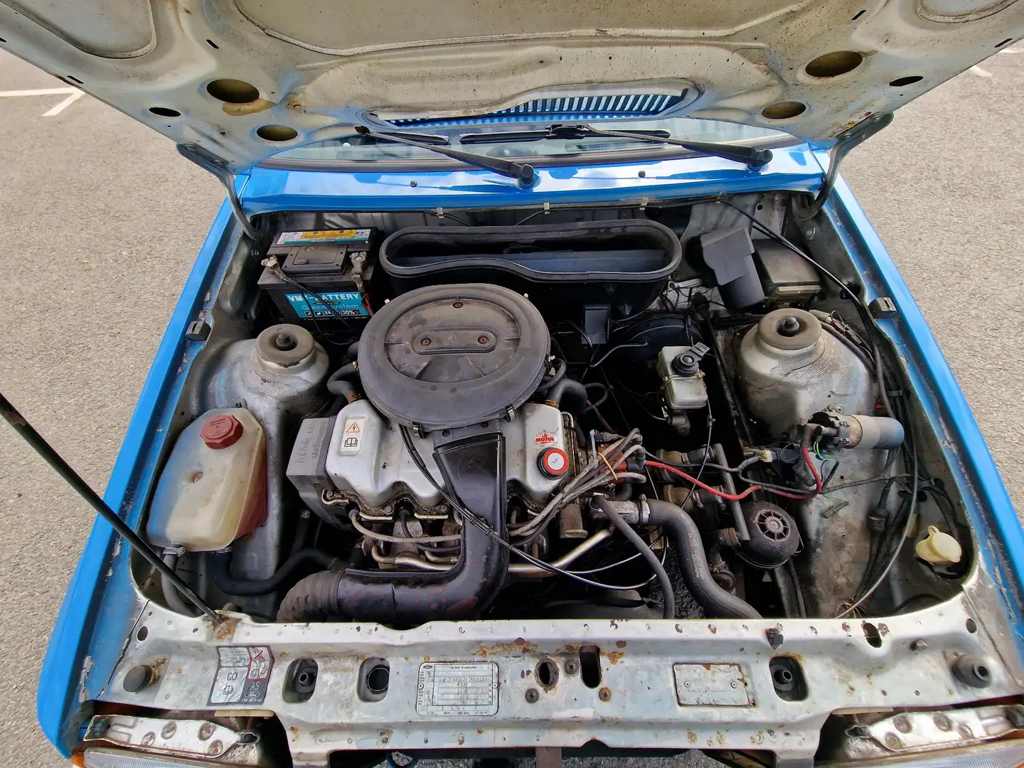 Ford Orion MK2 1.4 CL 1988 Azul - 2