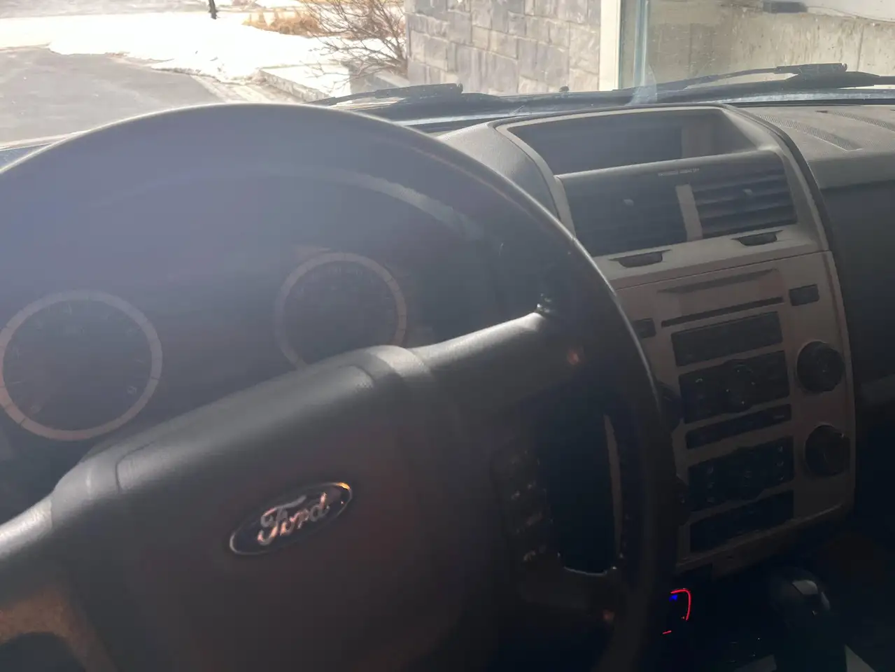 Ford Escape снимка Ford Escape
