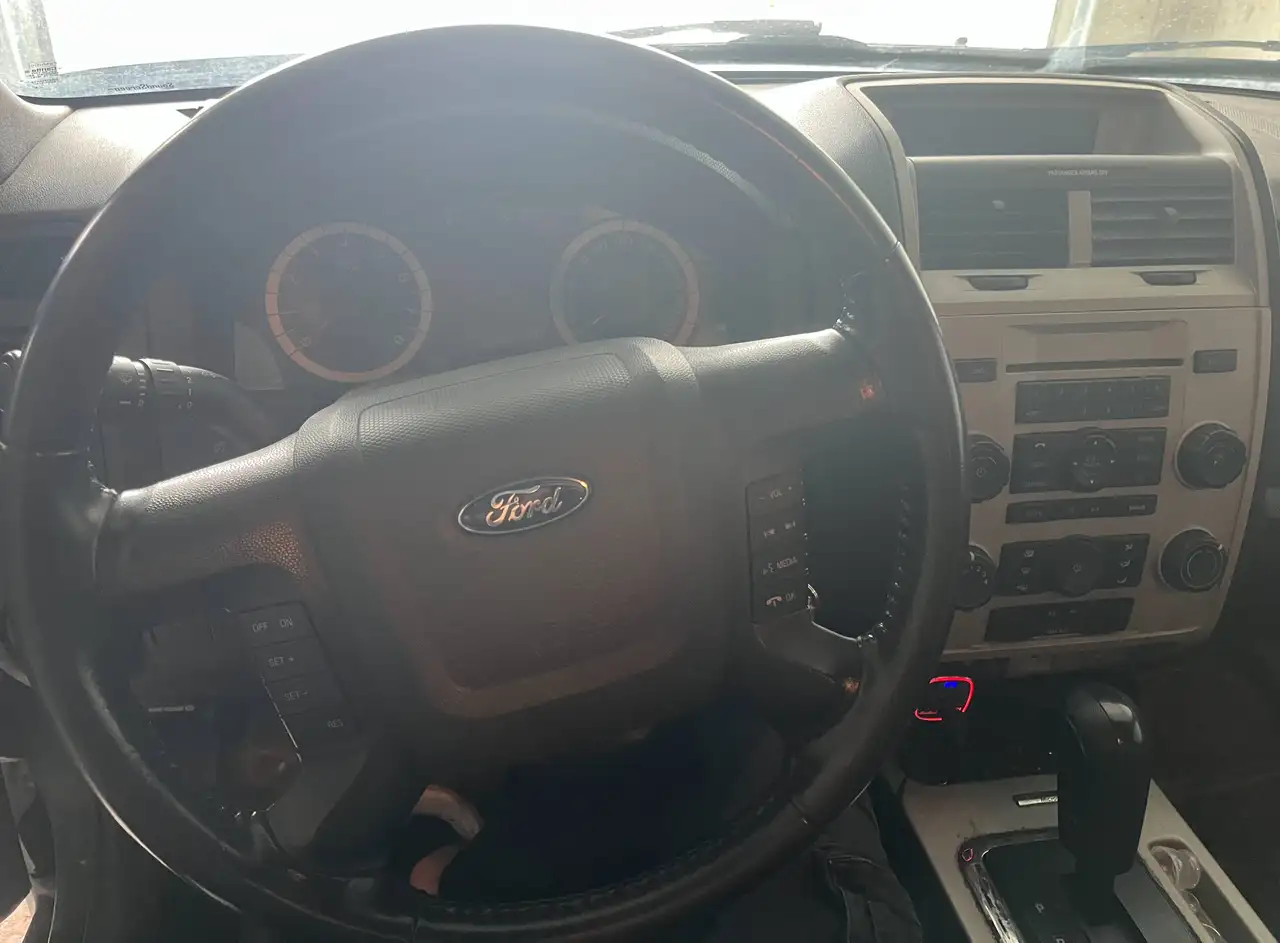 Ford Escape снимка Ford Escape