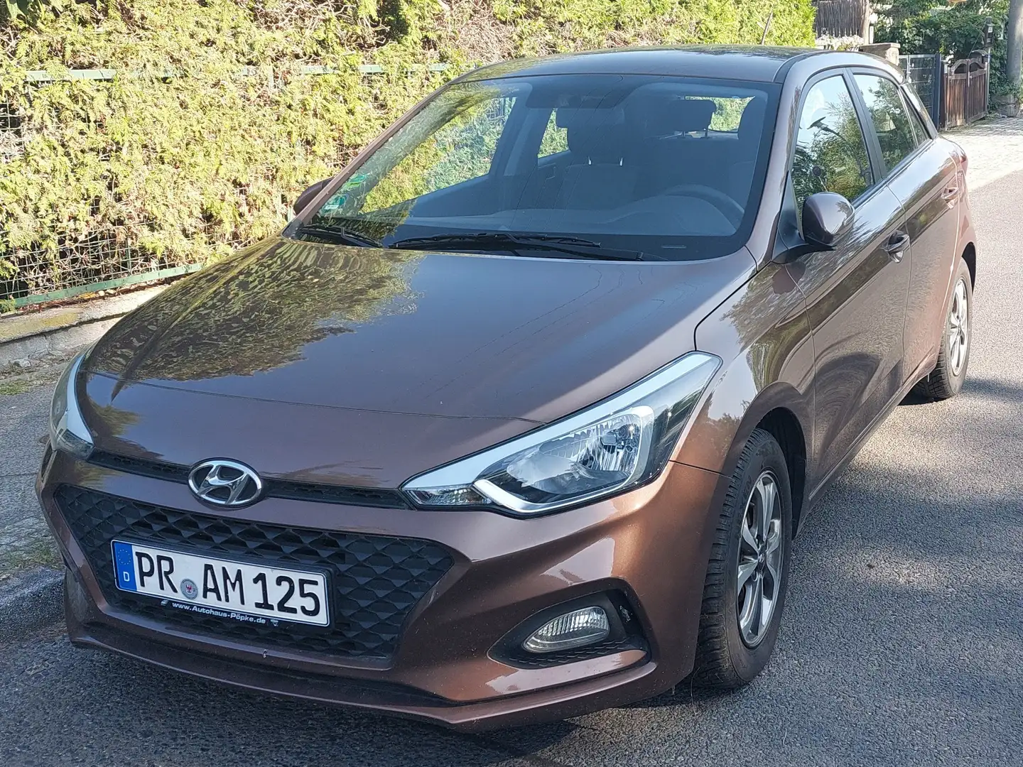 Hyundai i20 1.2 Classic Braun - 1