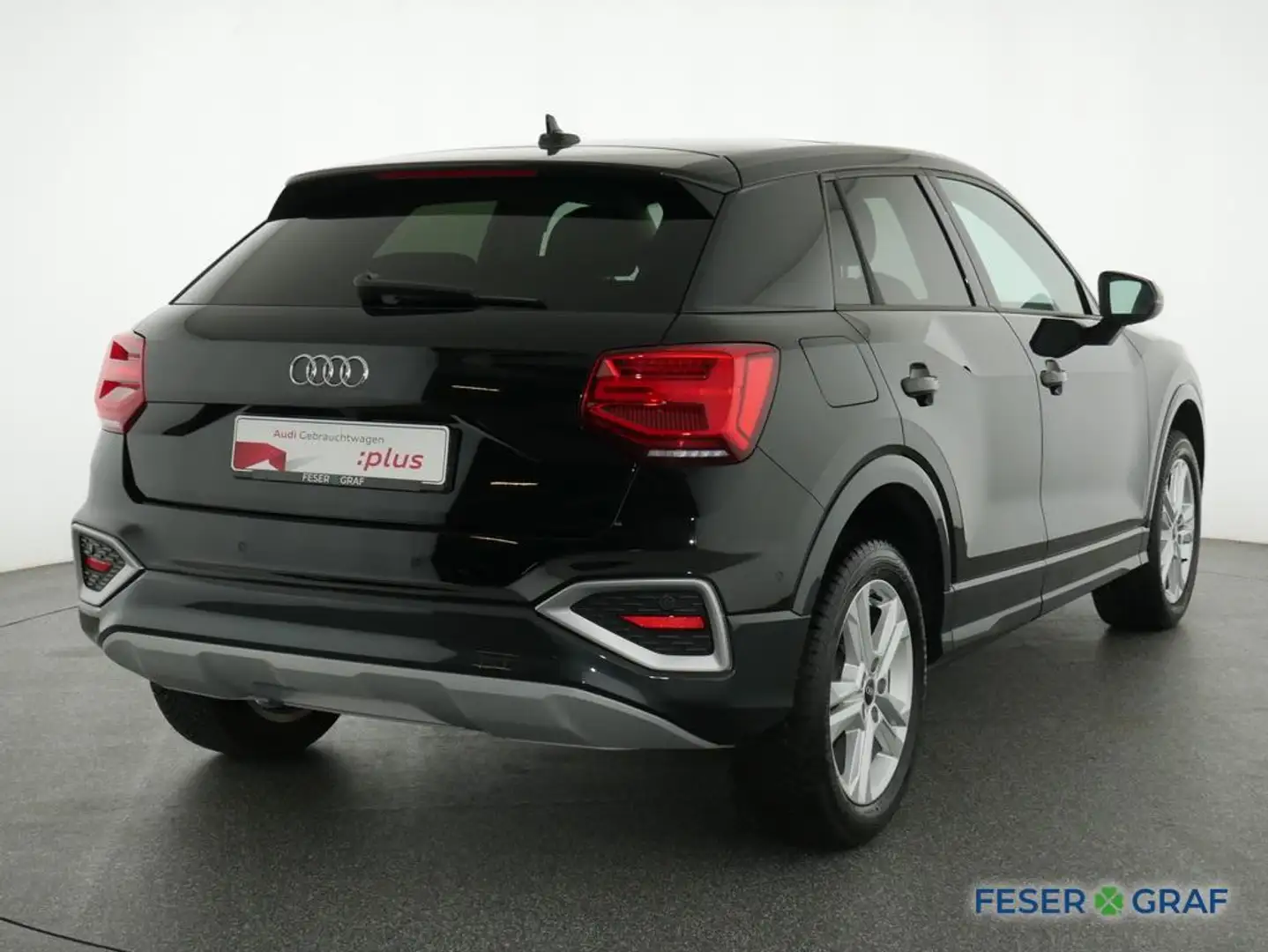 Audi Q2 35 TFSI S tronic adv Pano,LED,Kamera,Smartphone-In Schwarz - 2
