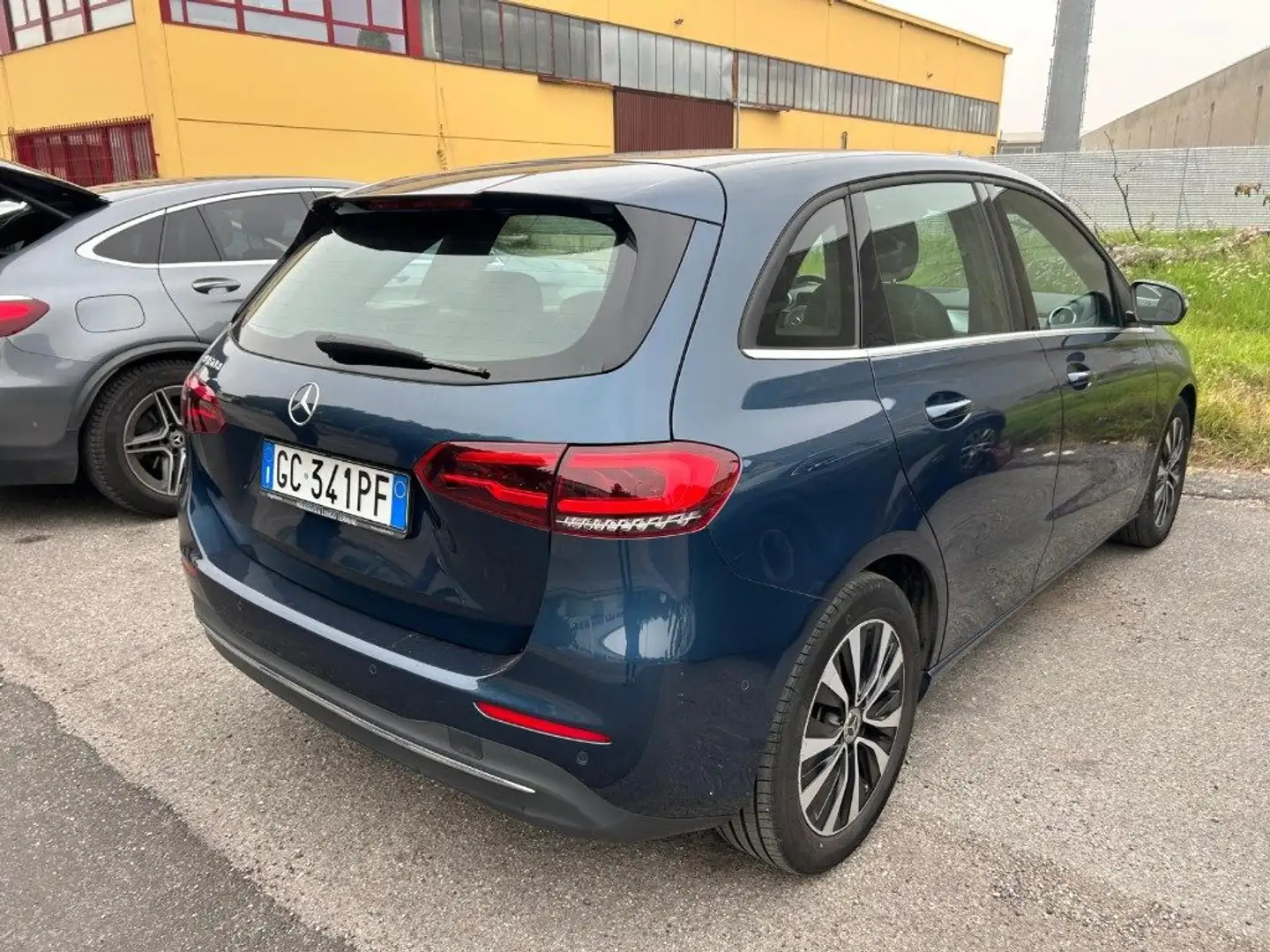 Mercedes-Benz B 160 d Business Extra *Navigatore,led* Bleu - 2