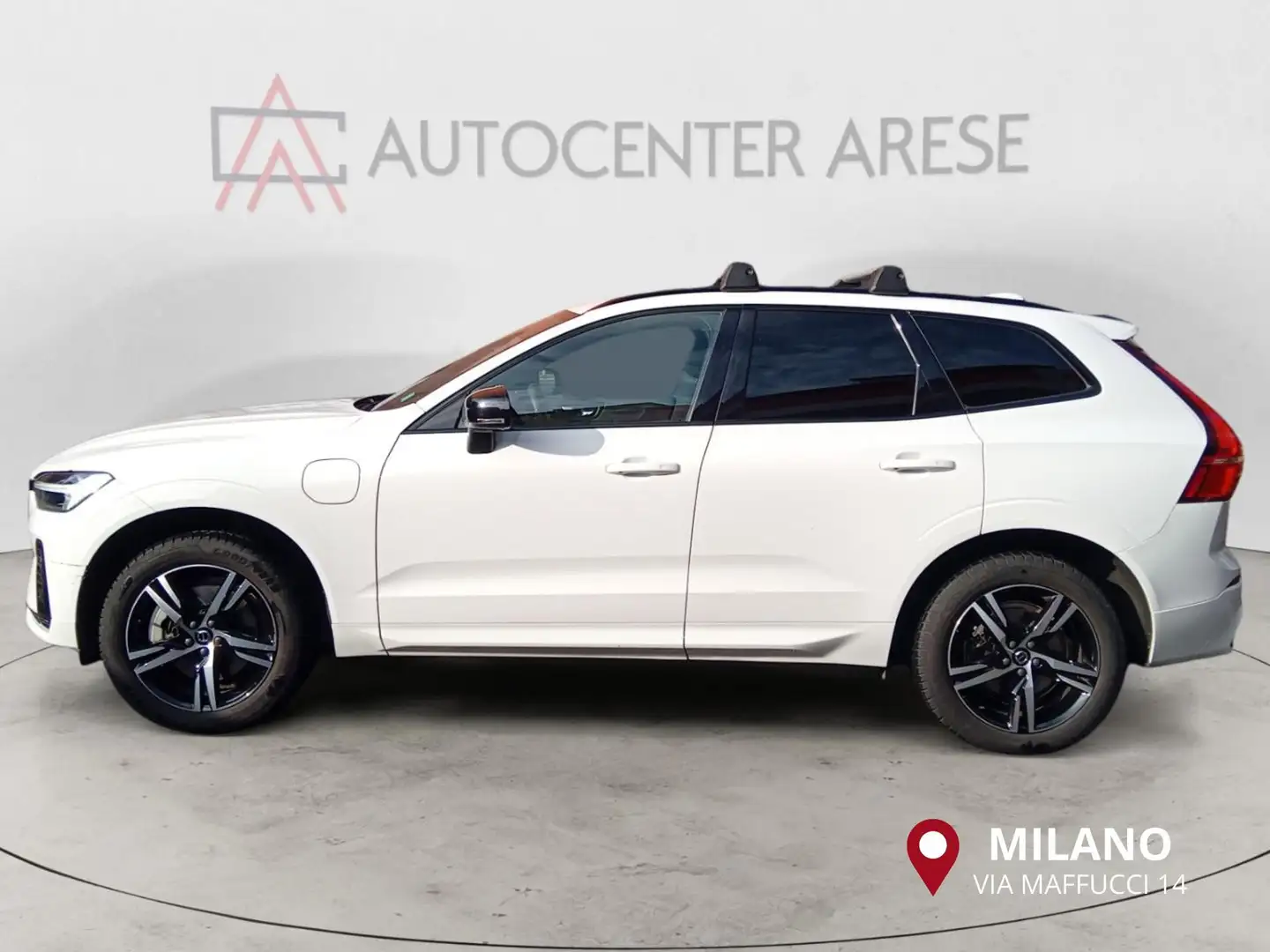 Volvo XC60 T6 Recharge Plug-in Hybrid AWD R-design Bianco - 2