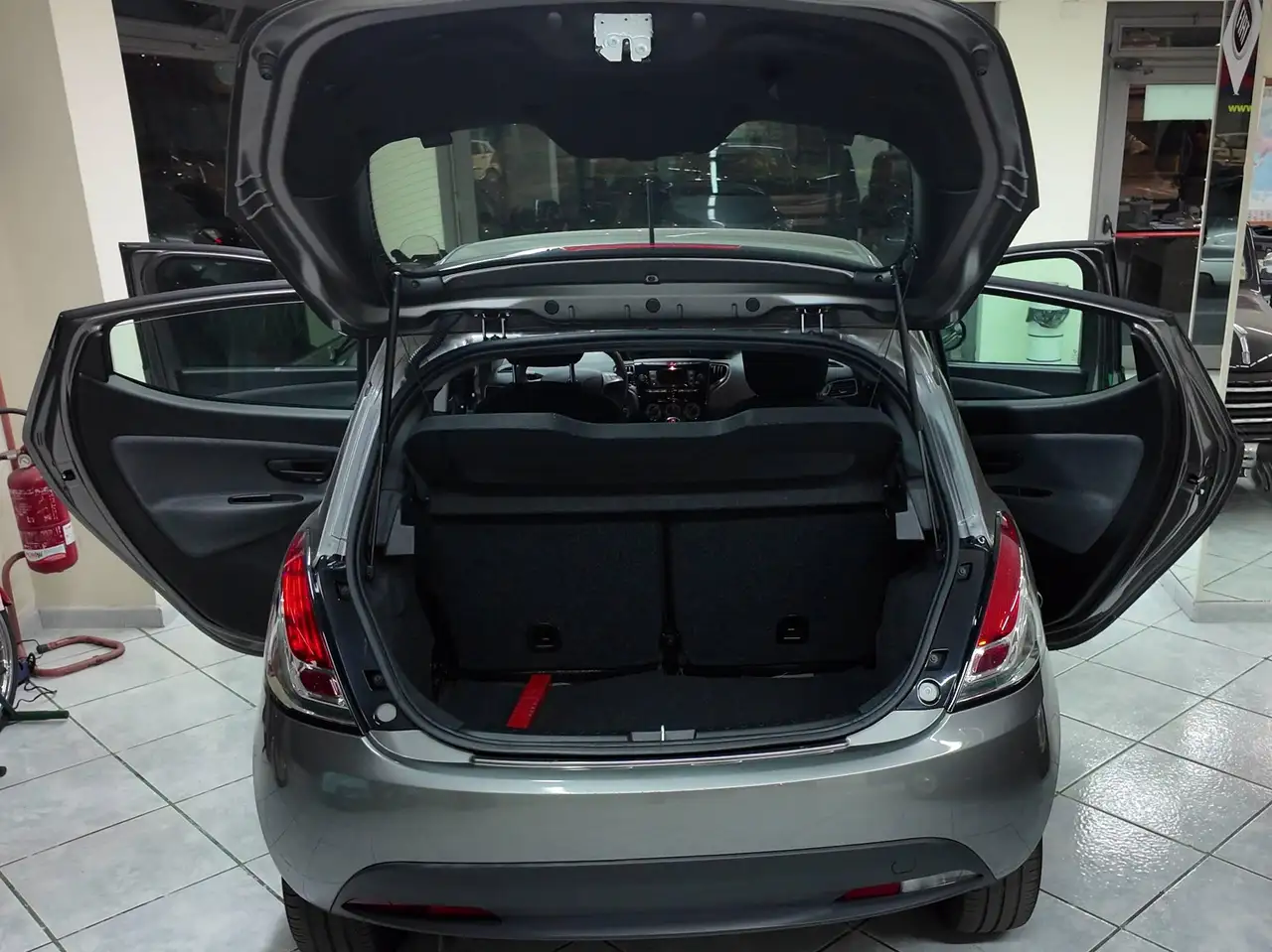 Lancia Ypsilon 2023