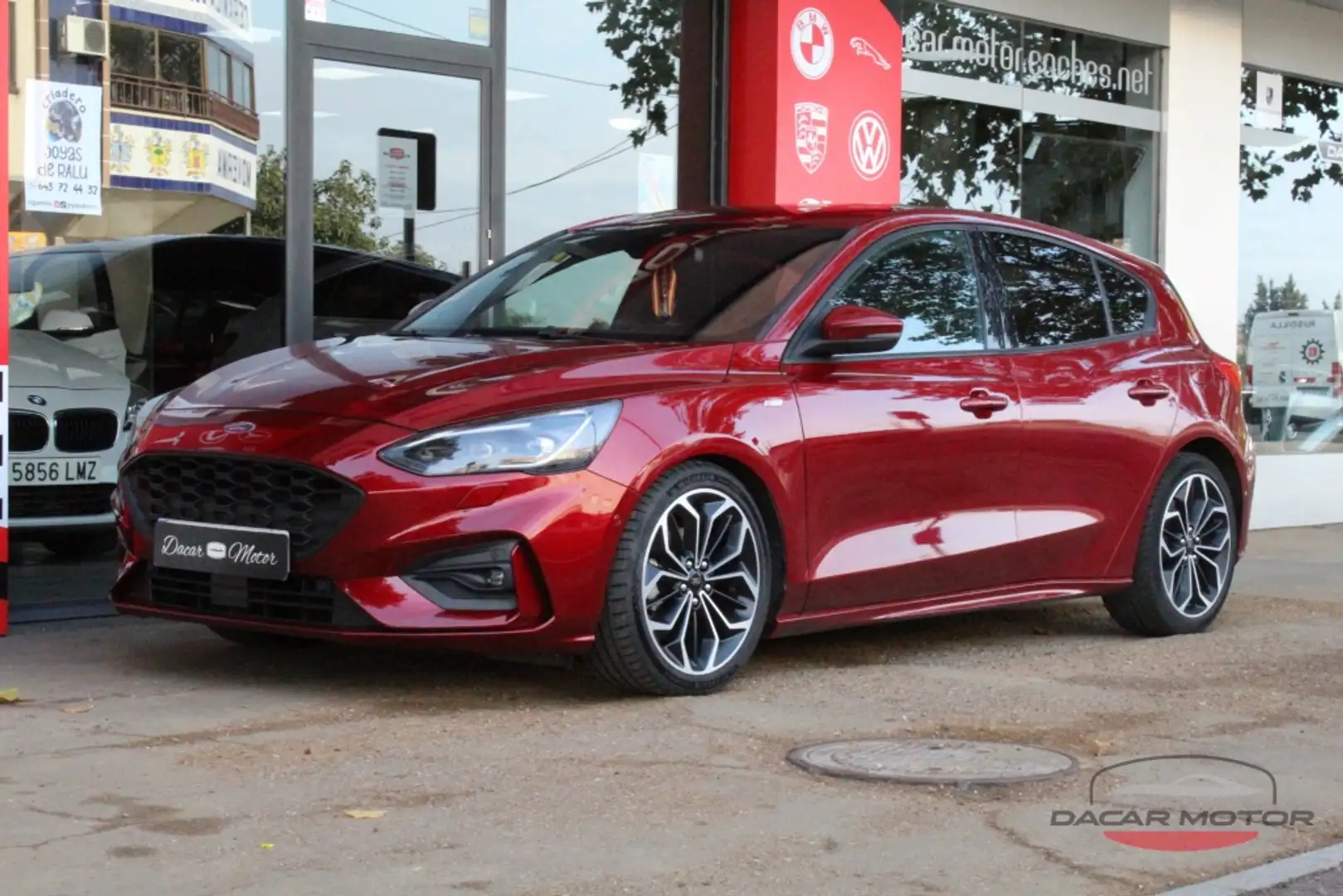 Ford Focus 1.5Ecoblue ST Line Aut. 120 Mauve - 2