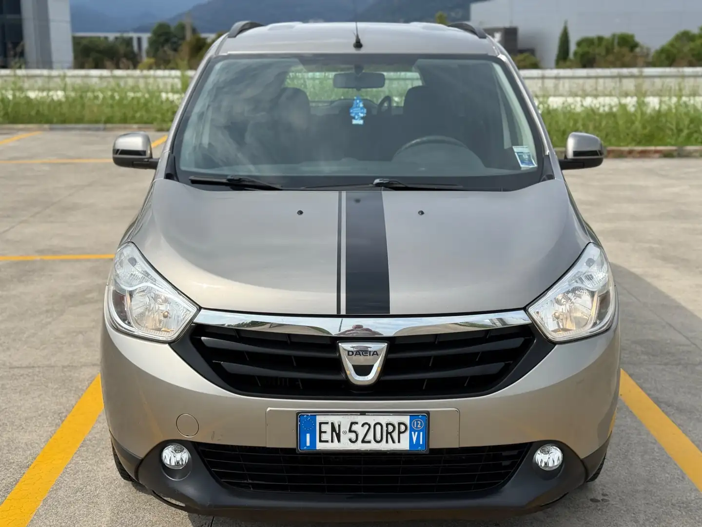 Dacia Lodgy 1.5 dCi 8V 90CV 5 posti Lauréate Grigio - 1