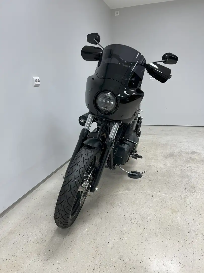 Harley-Davidson Dyna Street Bob Negru - 2