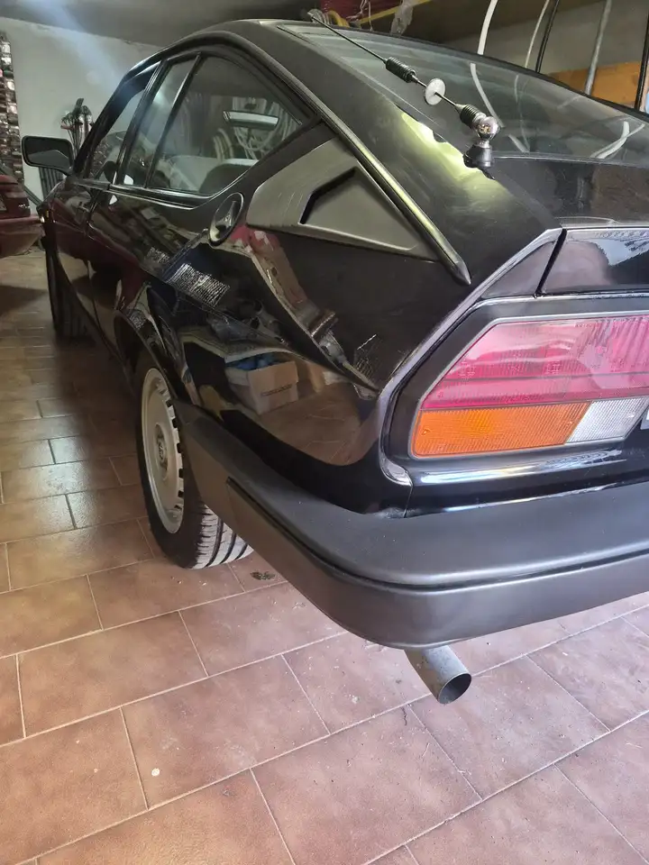 Alfa Romeo GTV6 2.5i, foto 1