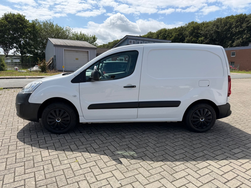 Citroen Berlingo Kasten L1 Proline Klima Kamera Gepflegt — photo 2