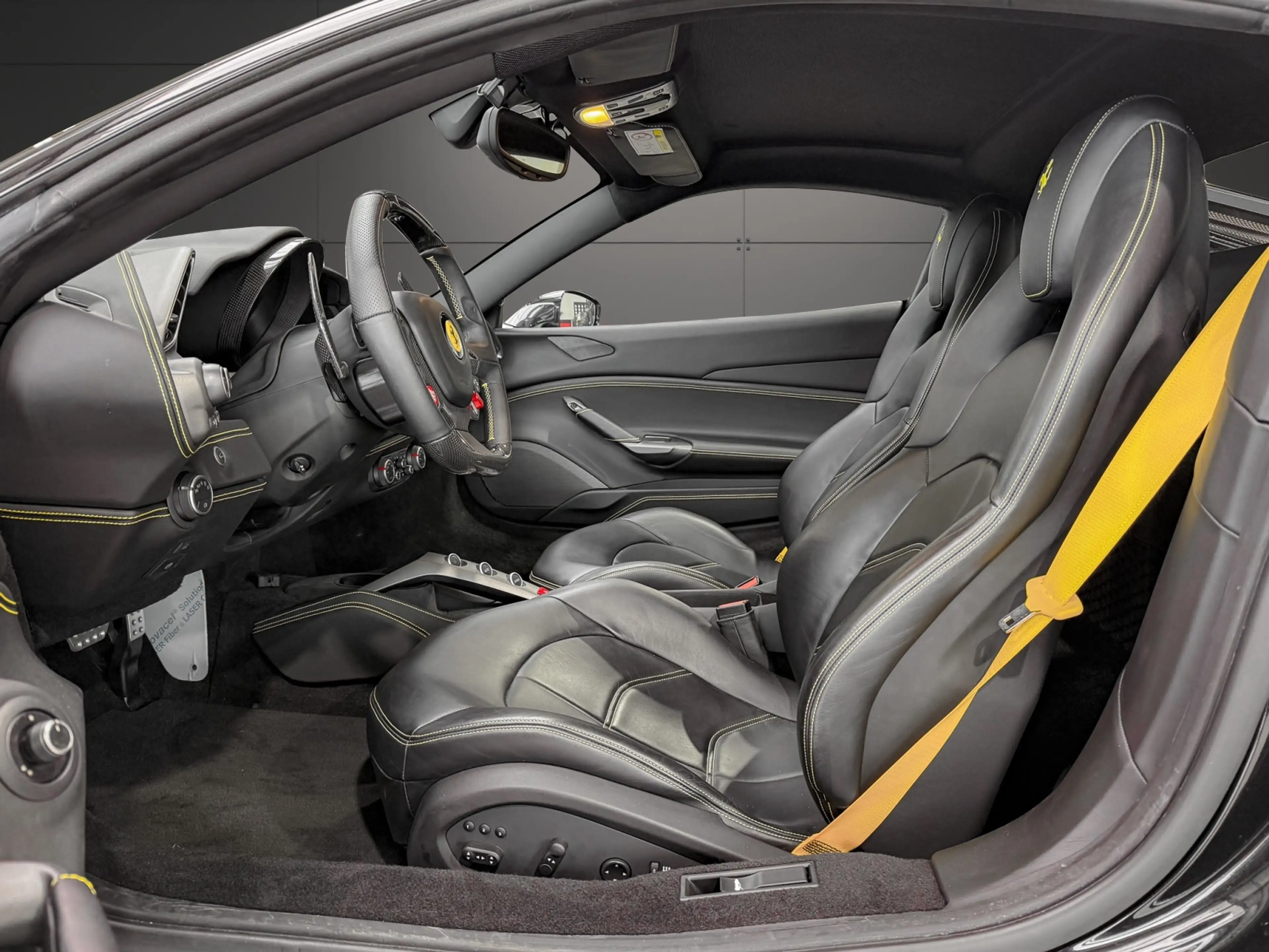 Ferrari 488 Coupé **Sonderfinazierung*Lift*LED** — photo 9
