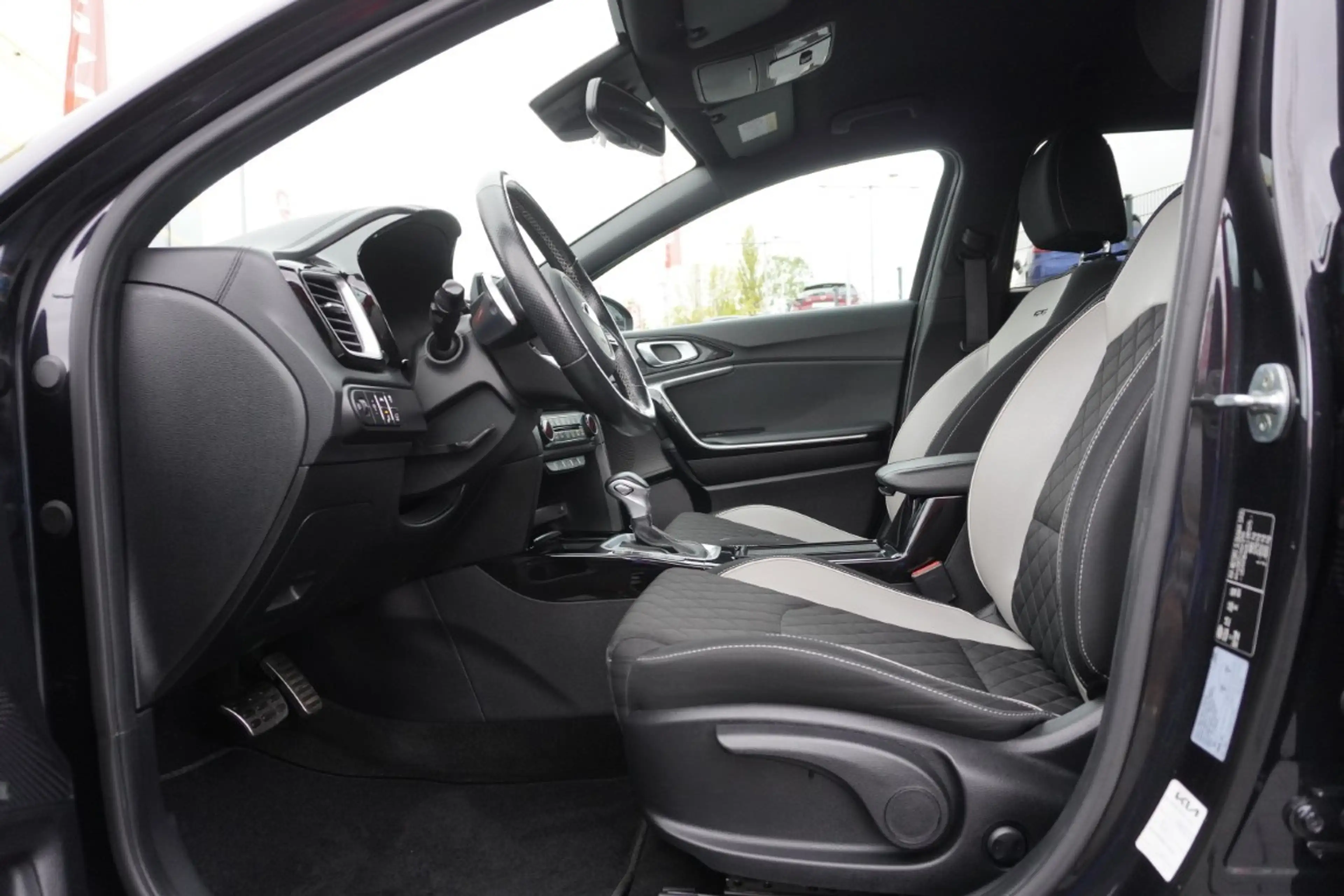 Kia Ceed SW / cee'd SW Ceed SW 1.4 T GDI GT-Line LED ACC Totwinkel Navi — photo 10