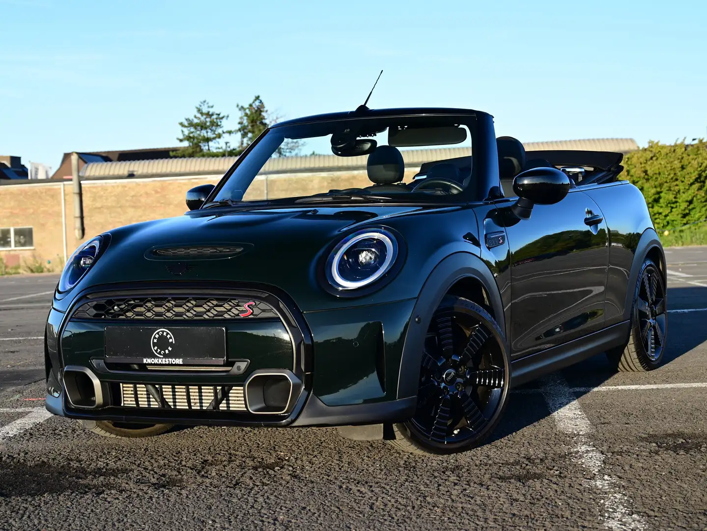 MINI Cooper S Cabrio AUT / LEATHER LOUNGE / RESOLUTE / Grün - 1