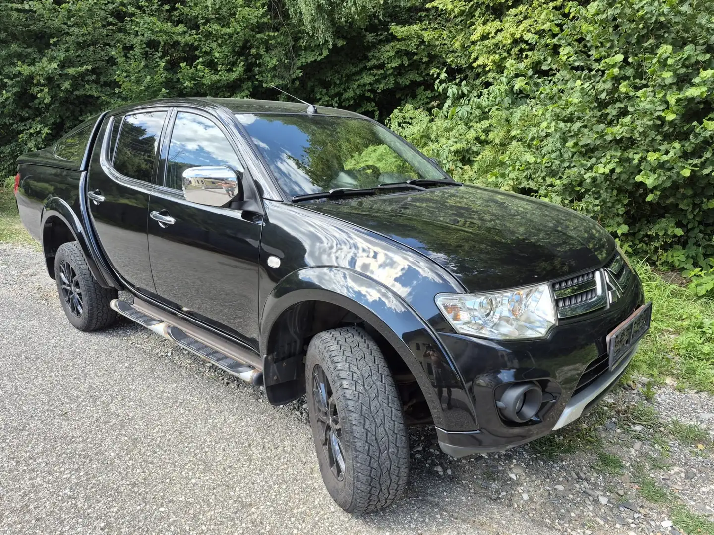 Mitsubishi L200 L 200 2,4 DI-D HP 4WD Doppelkabine Instyle Aut. Schwarz - 2