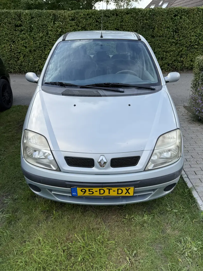 Renault Scenic 1.4-16V RT Gris - 1