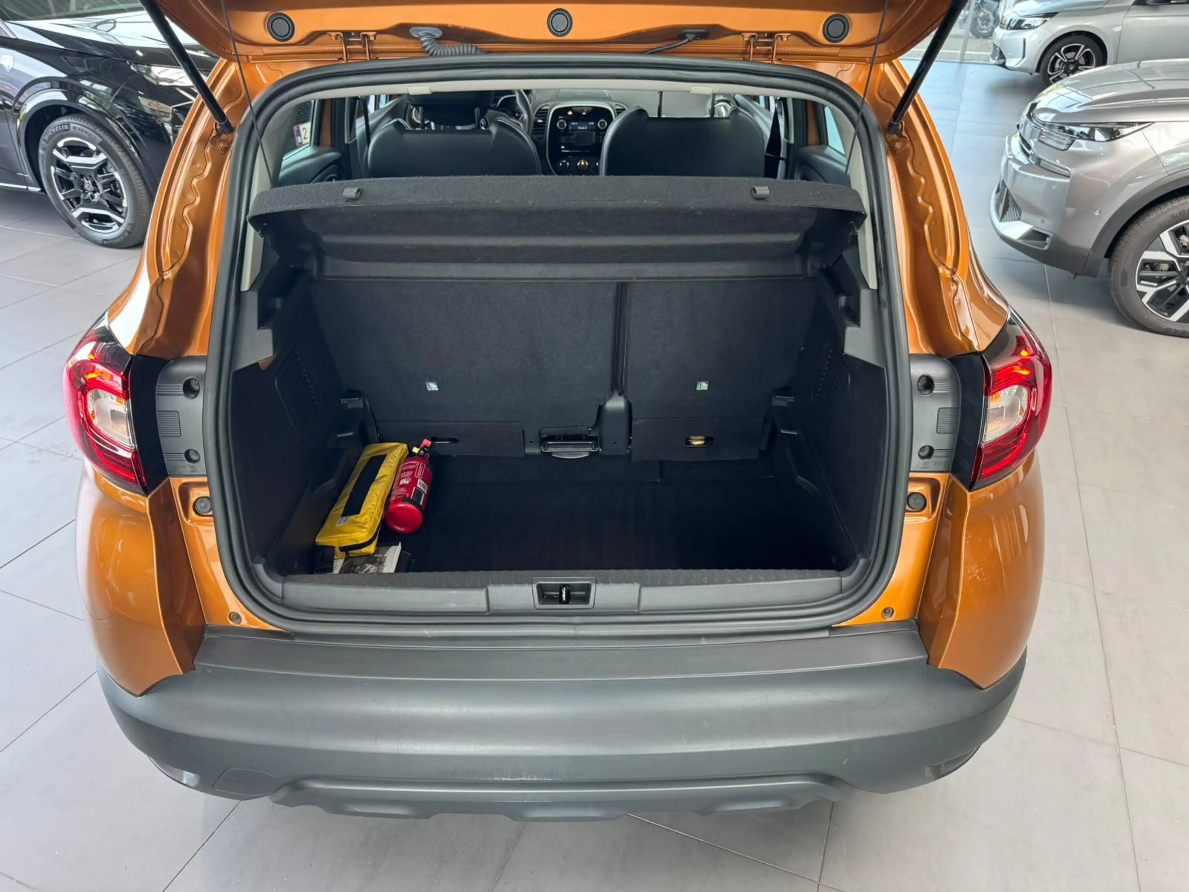 Renault Captur 0.9 TCe ZEN 5d 66kW — photo 17