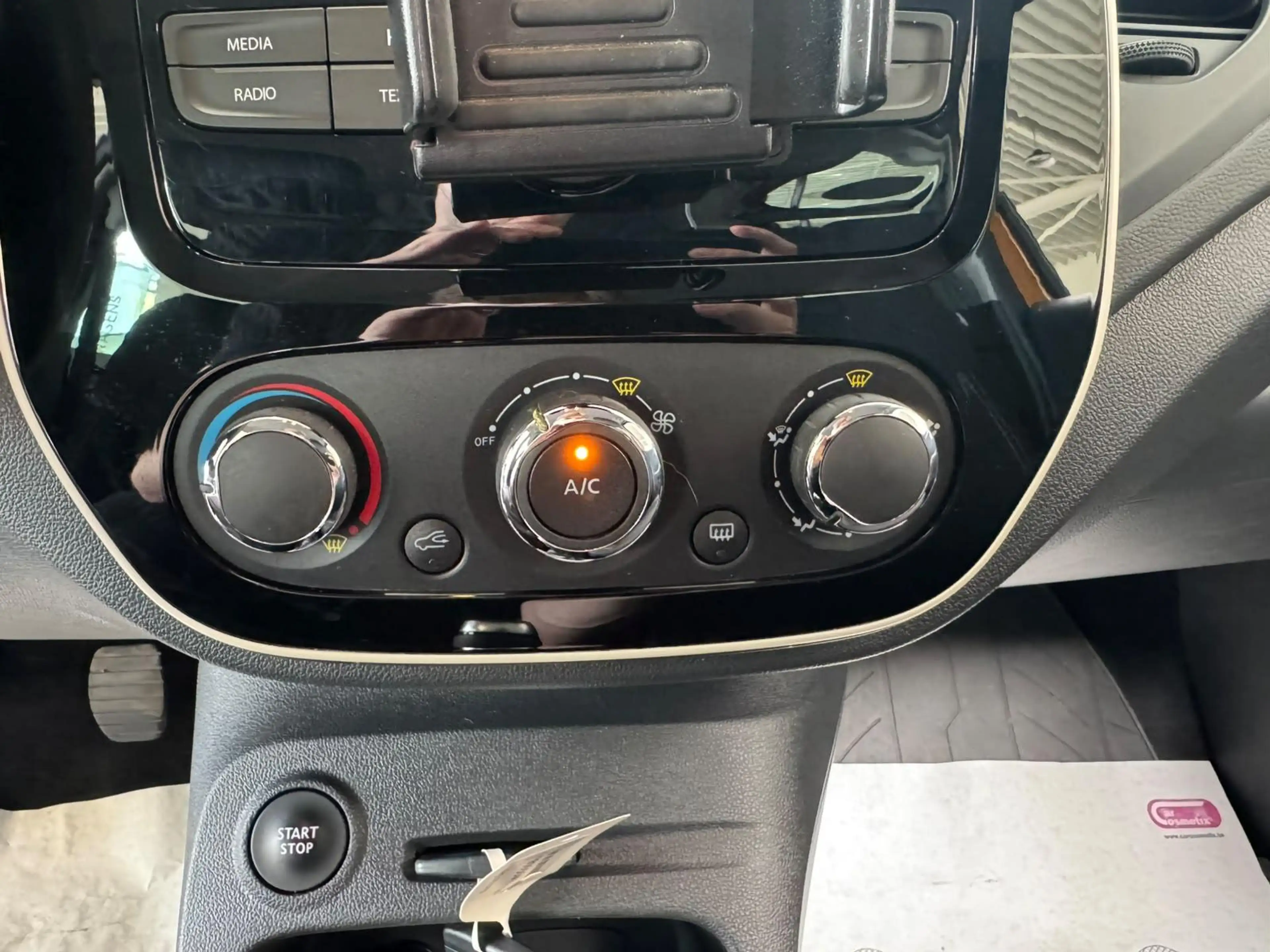 Renault Captur 0.9 TCe ZEN 5d 66kW — photo 15