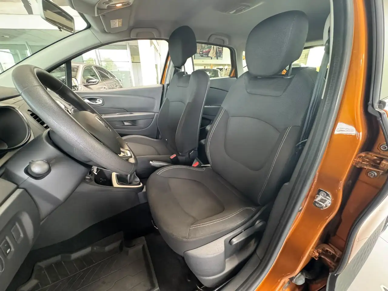 Renault Captur TCe 90 — photo 10 sur 19