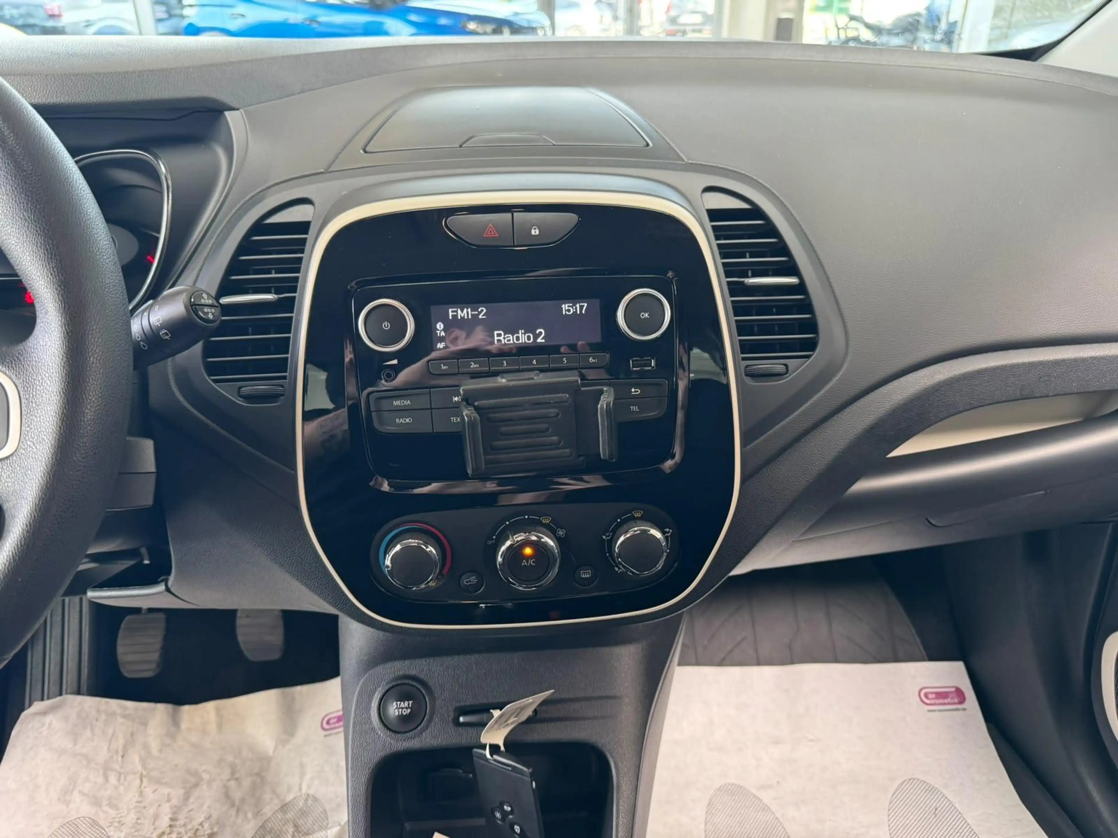 Renault Captur 0.9 TCe ZEN 5d 66kW — photo 13