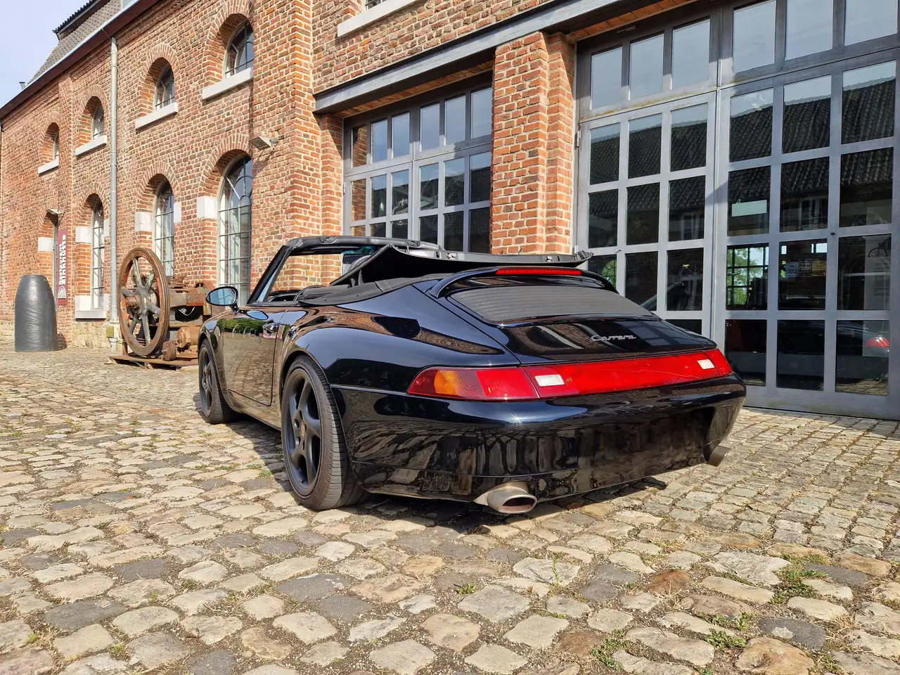Porsche 993 911 Carrera Cabrio, foto 1