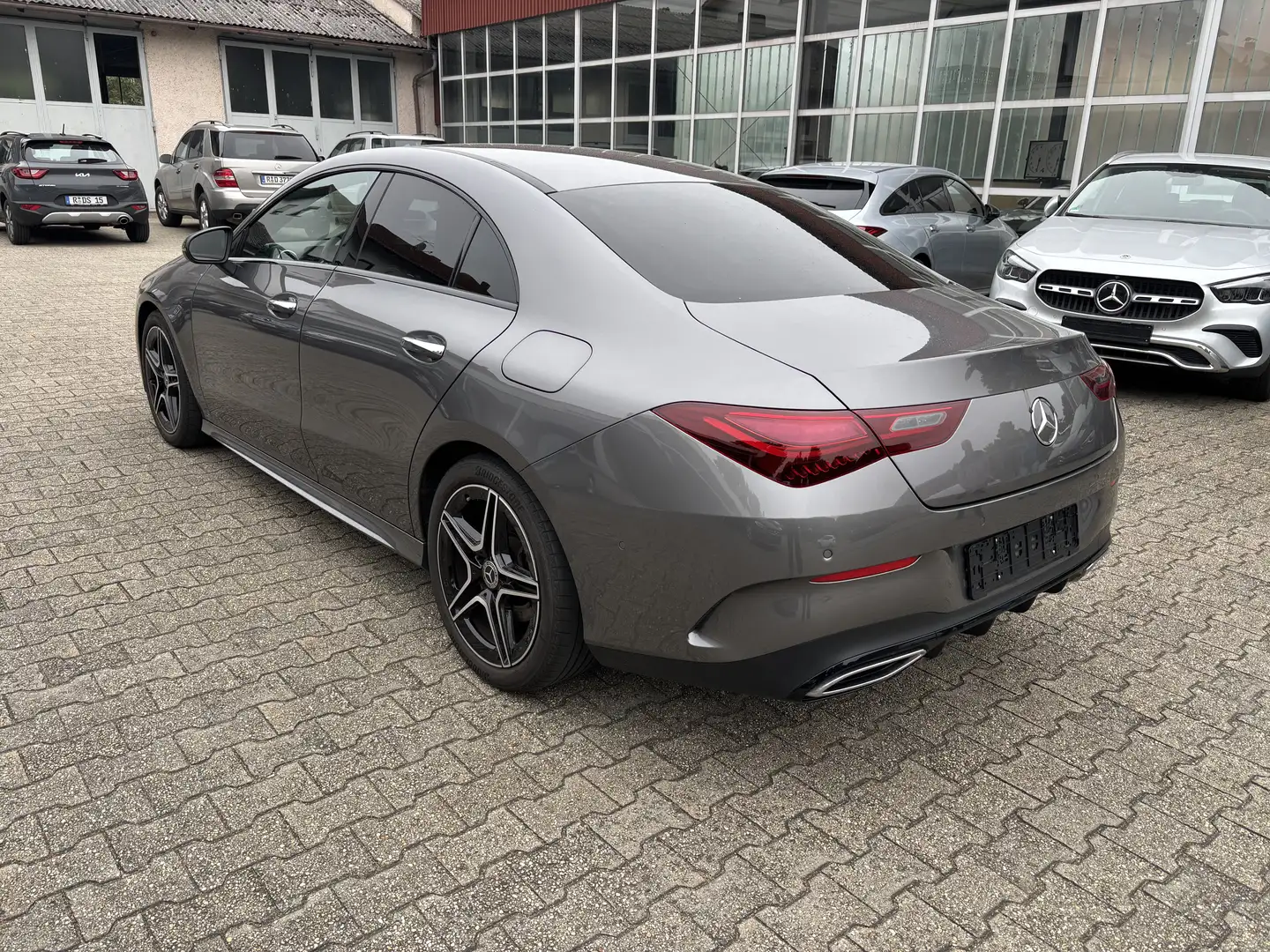 Mercedes-Benz CLA 200 AMG Line LEDER-Paket Night-Paket Surround-Soundsy Gris - 2