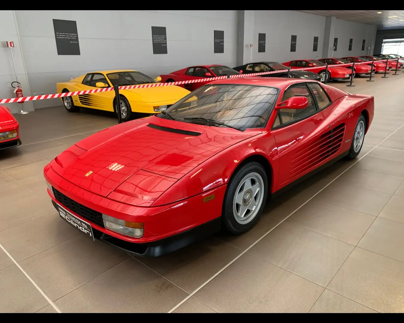 Ferrari Testarossa Monospecchio Rouge - 1