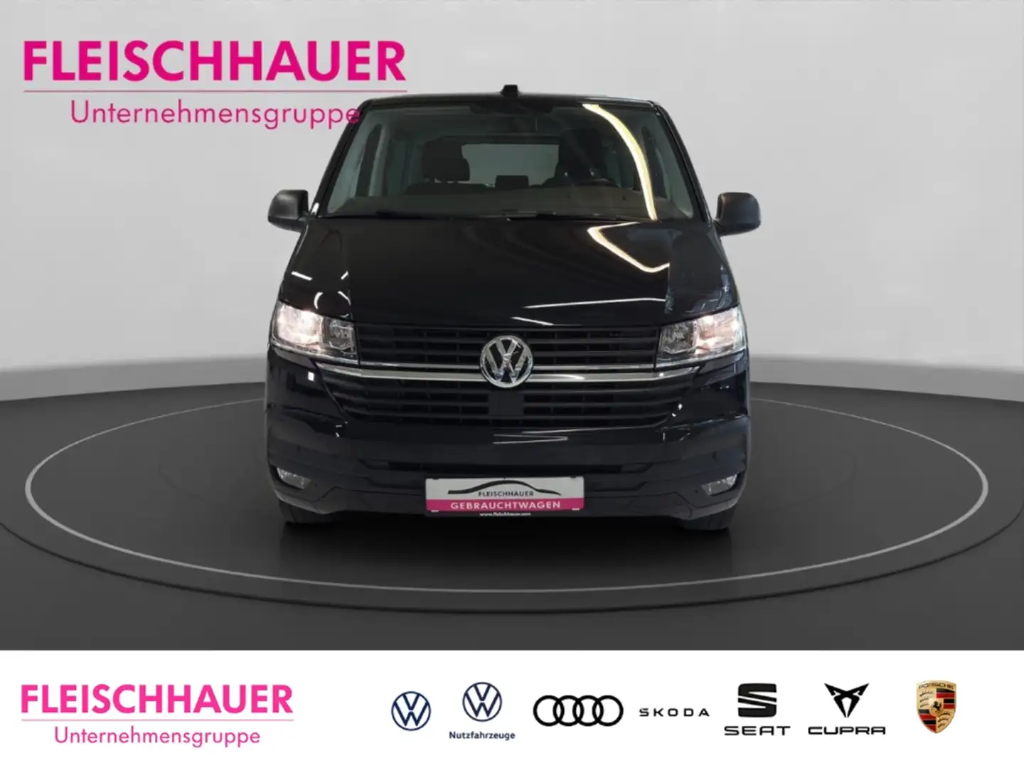 Volkswagen T6.1 Multivan 2.0 TDI Family AHK+PDC+ACC+LM Fekete - 2
