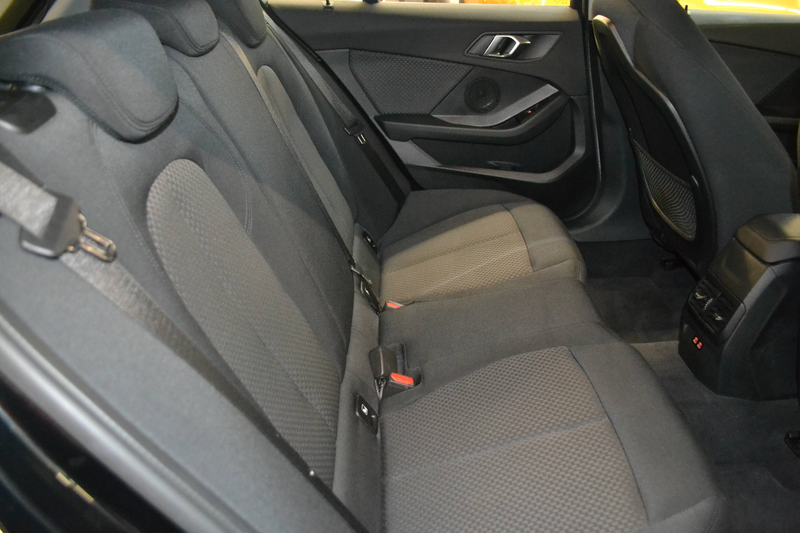 BMW 118 D F40 *LED*NAVI*BMW LIVE COCKPIT*TEMPOMAT*SITZHEIZ — photo 11