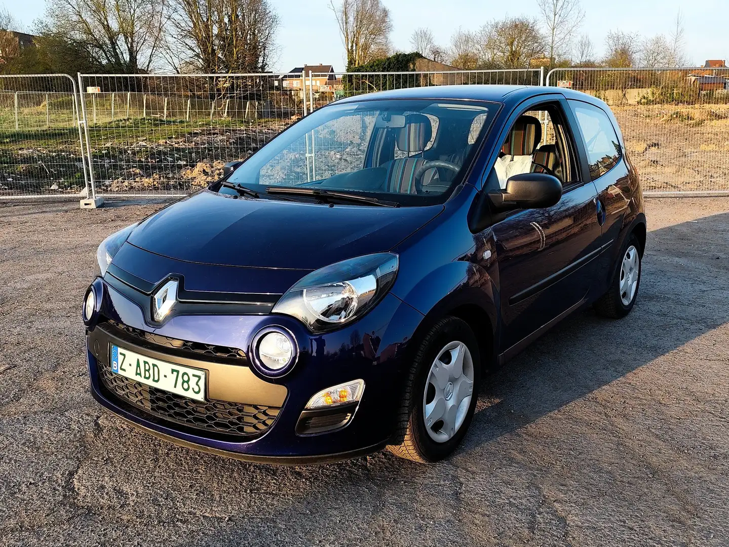 Renault Twingo Twingo 1.2 LEV 16V 75 Dynamique Mauve - 1