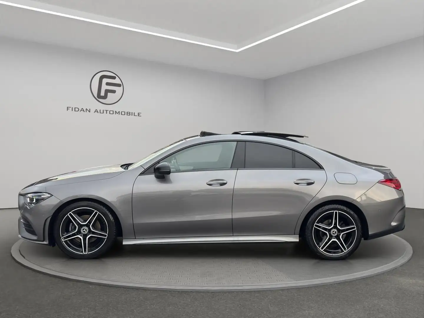 Mercedes-Benz CLA 180 d AMG-LINE|SCHIEBEDACH|CARPLAY|SHZ Grau - 2