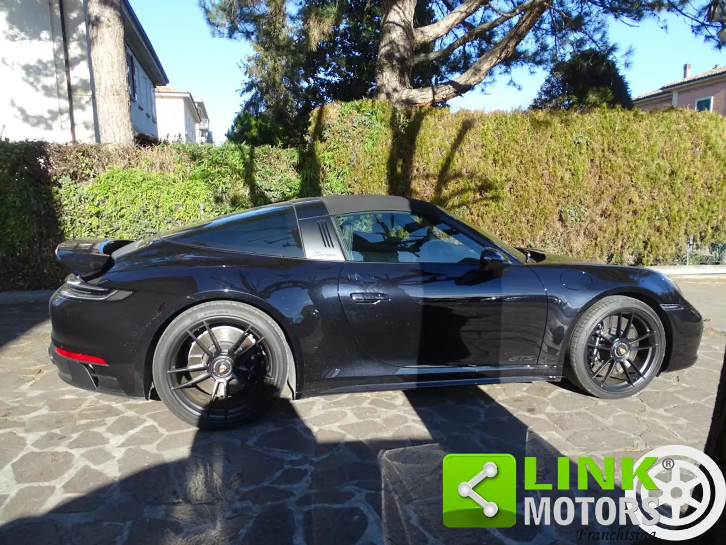 Porsche 911 Targa 4 GTS 480 CV (992) Nero - 2