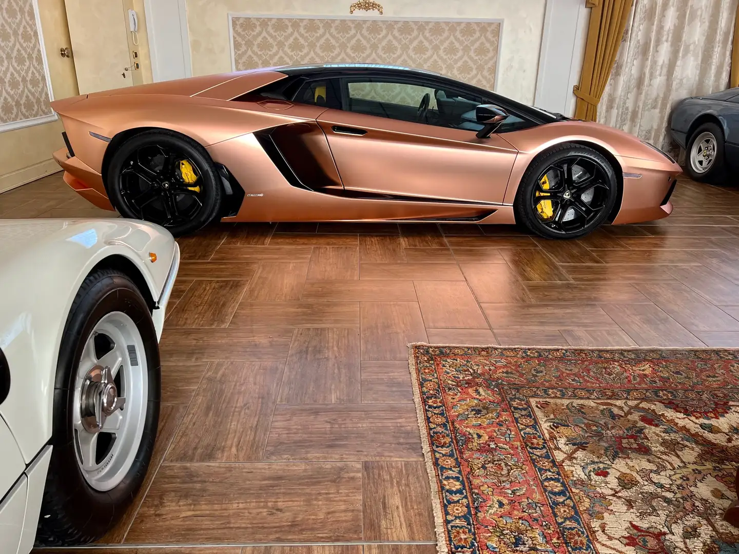 usato Lamborghini Aventador Coupé a Belvedere di Tezze sul Brenta - Vicenza  - Vi per € 299.500,-
