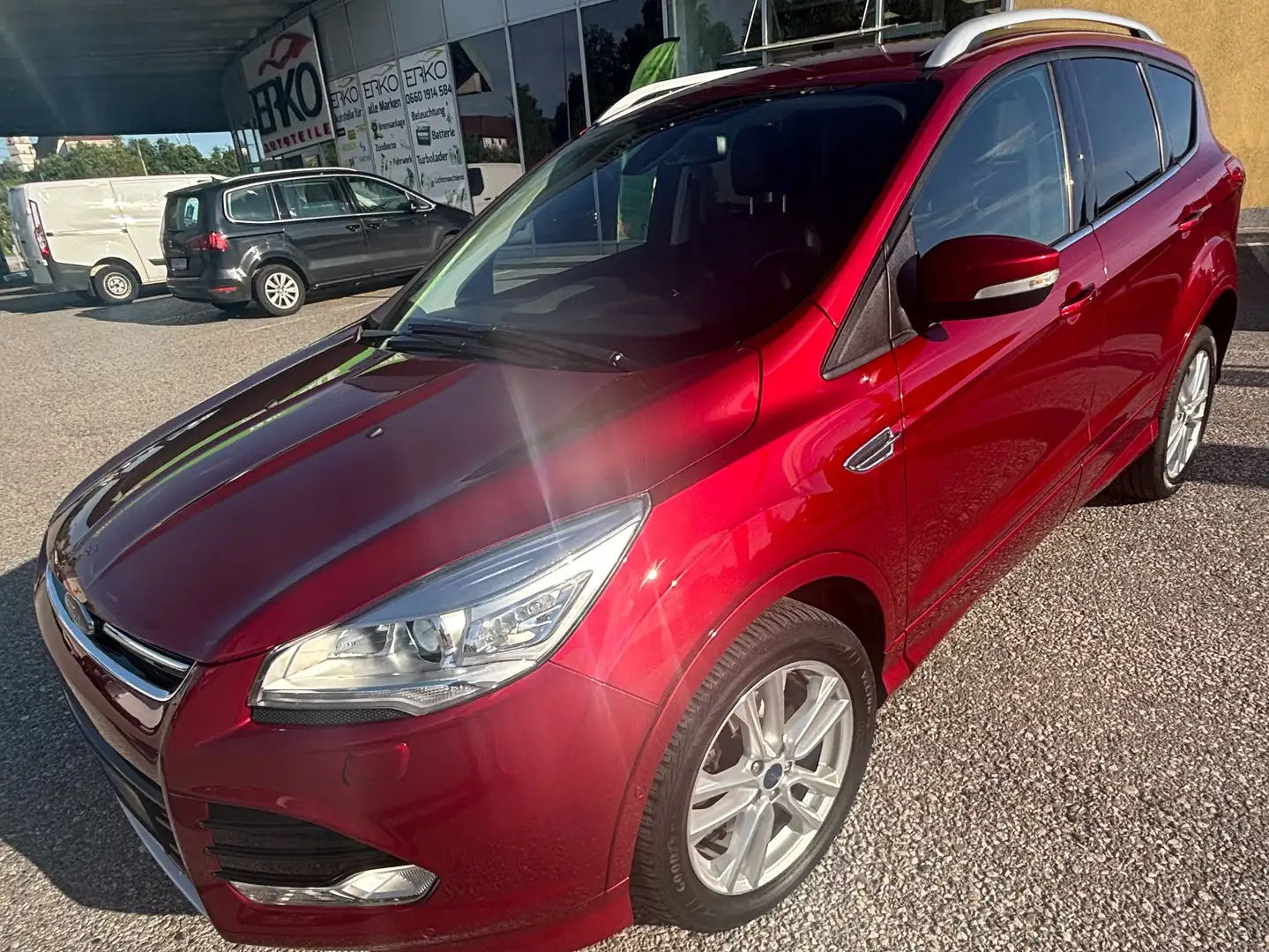 Ford Kuga 2,0 TDCi Titanium S 4x4 Leder BiXenon Rouge - 2