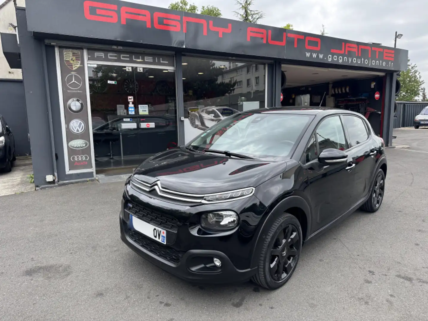 Citroen C3 PURETECH 82CH SHINE BUSINESS GPS TOIT PANORAMIQUE - 1