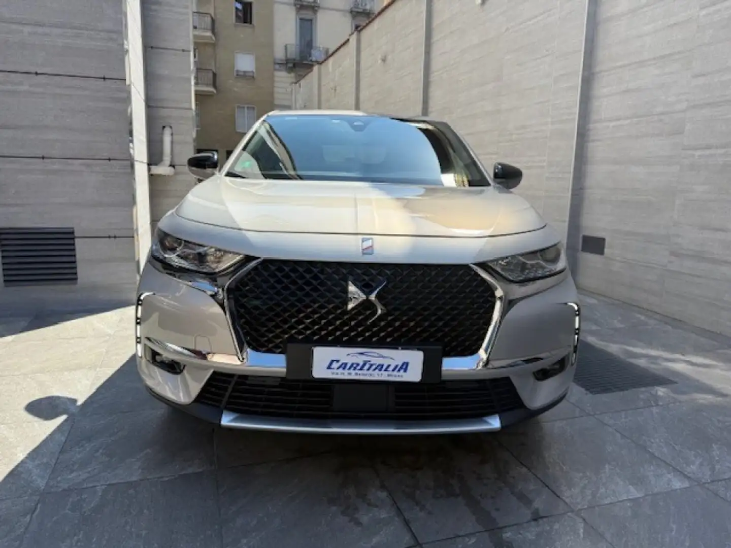 DS Automobiles DS 7 Crossback E-Tense 4x4 Performance Gris - 2
