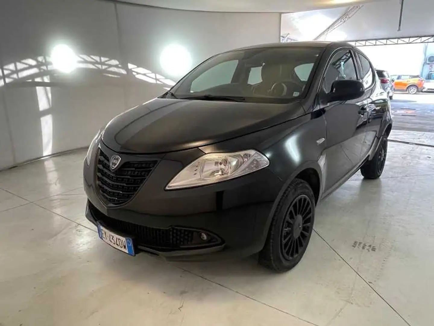 Lancia Ypsilon 5 Porte 0.9 Twinair Ecochic Elefantino Schwarz - 1