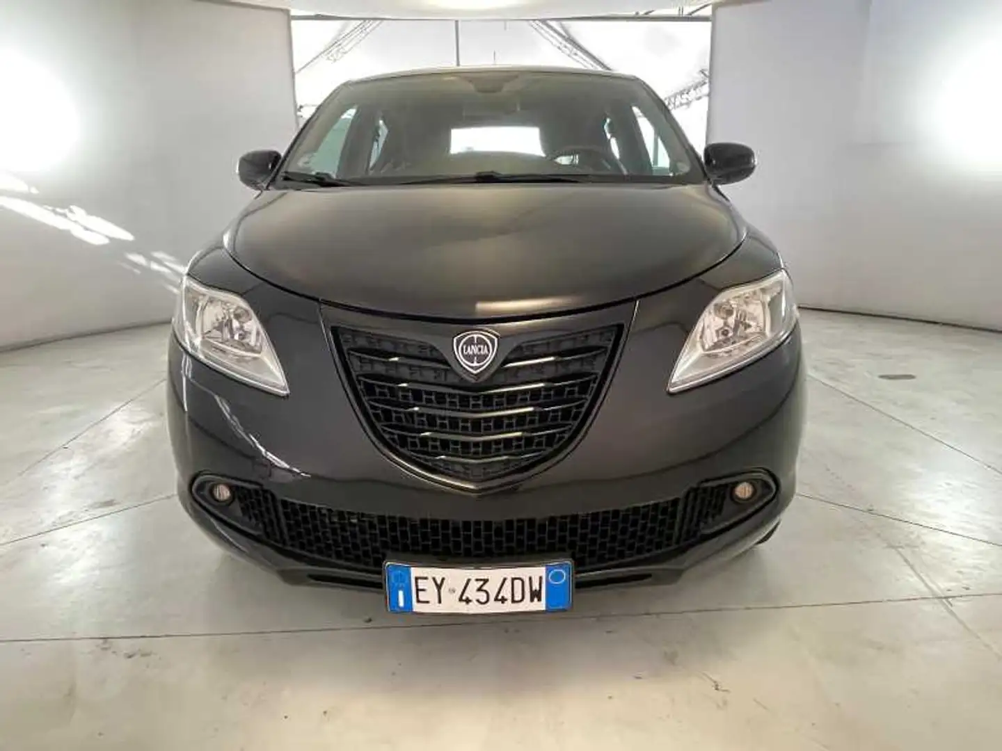 Lancia Ypsilon 5 Porte 0.9 Twinair Ecochic Elefantino Schwarz - 2