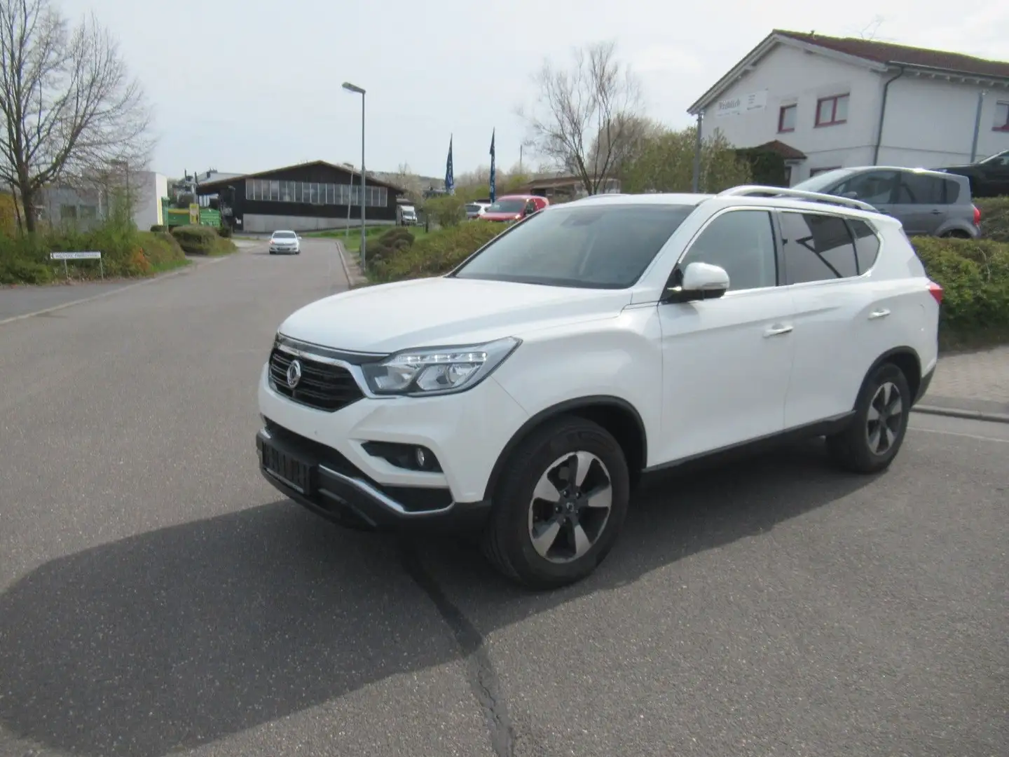 SsangYong Rexton 2.2 Diesel e-XDi 220 Sapphire 4WD Weiß - 1