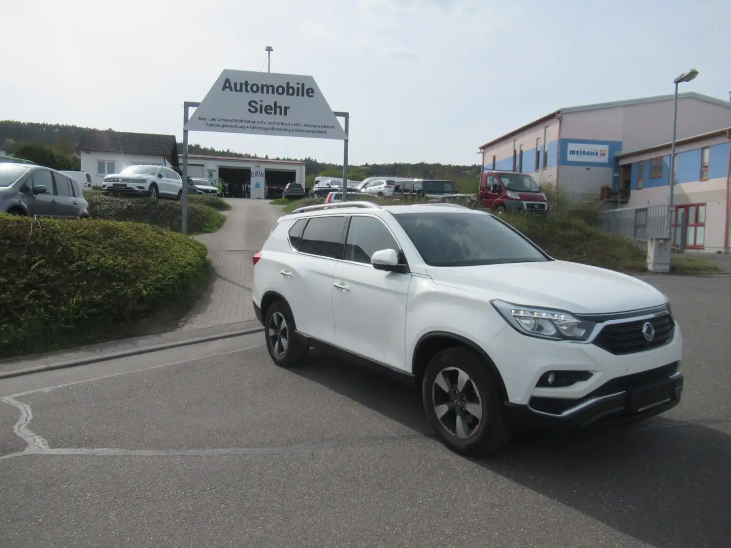 SsangYong Rexton 2.2 Diesel e-XDi 220 Sapphire 4WD Weiß - 2
