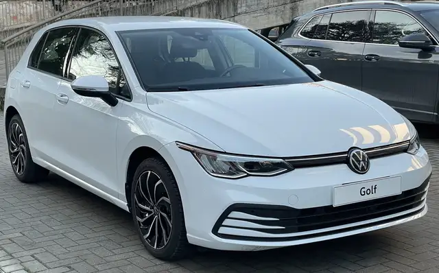 Volkswagen Golf Golf VIII 1.0 eTSI EVO Life 110cv DSG Mild Hybrid