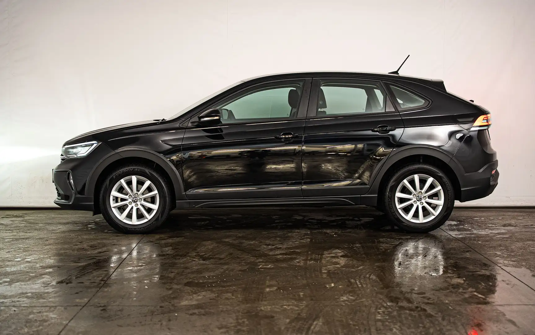 Volkswagen Taigo Taigo 1.0 TSI Life OPF Zwart - 2