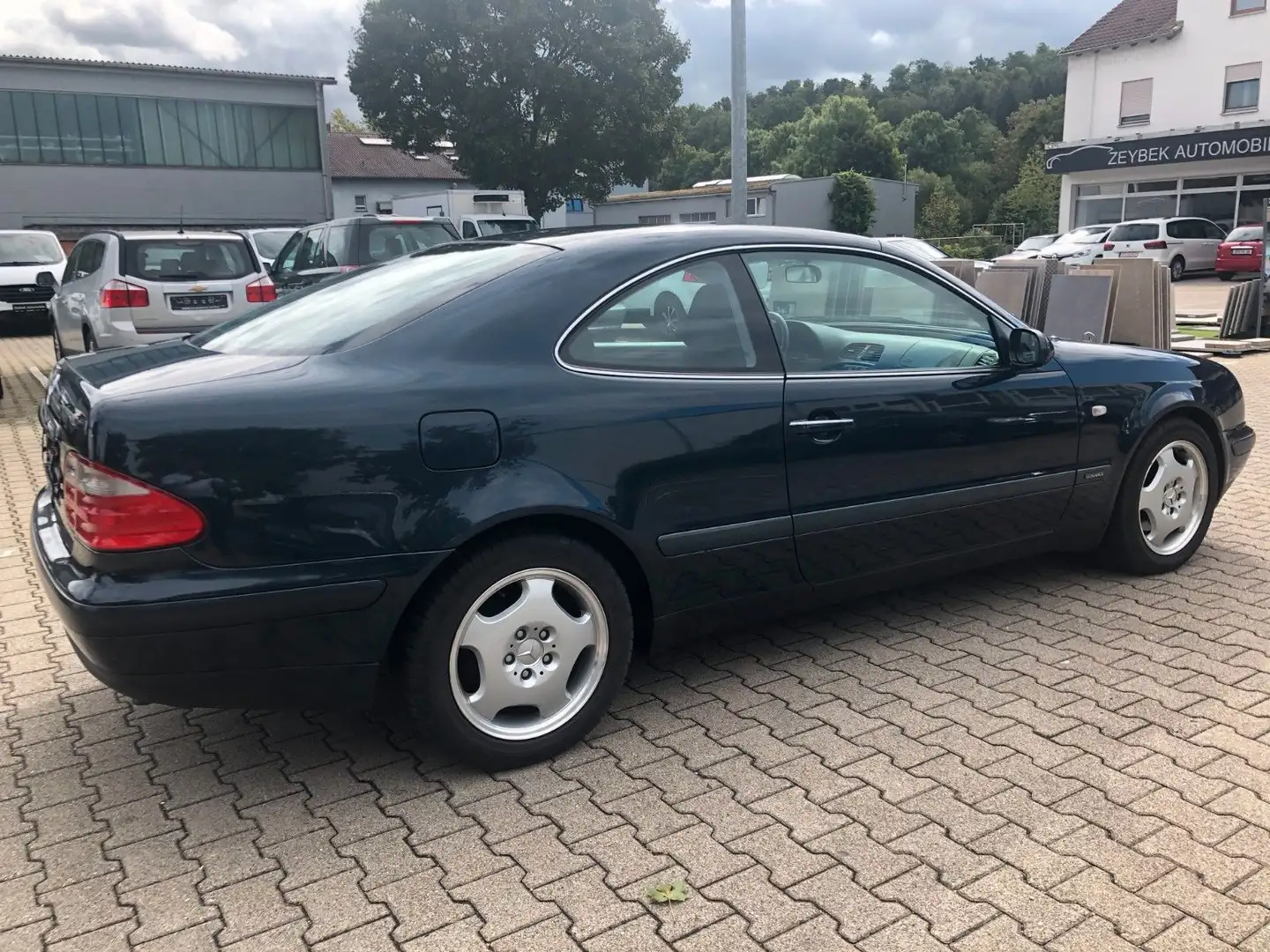 Mercedes-Benz CLK 200 *eGSD*Scheckheft*8-fach bereift*Top* Schwarz - 2