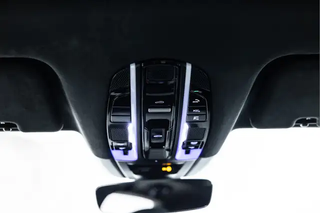 Porsche Cayenne view 25