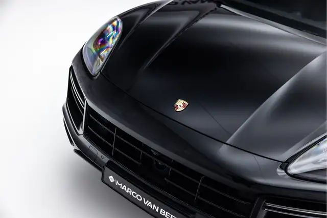Porsche Cayenne view 7