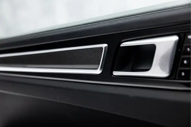 Porsche Cayenne view 29