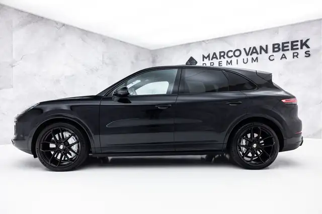 Porsche Cayenne view 5