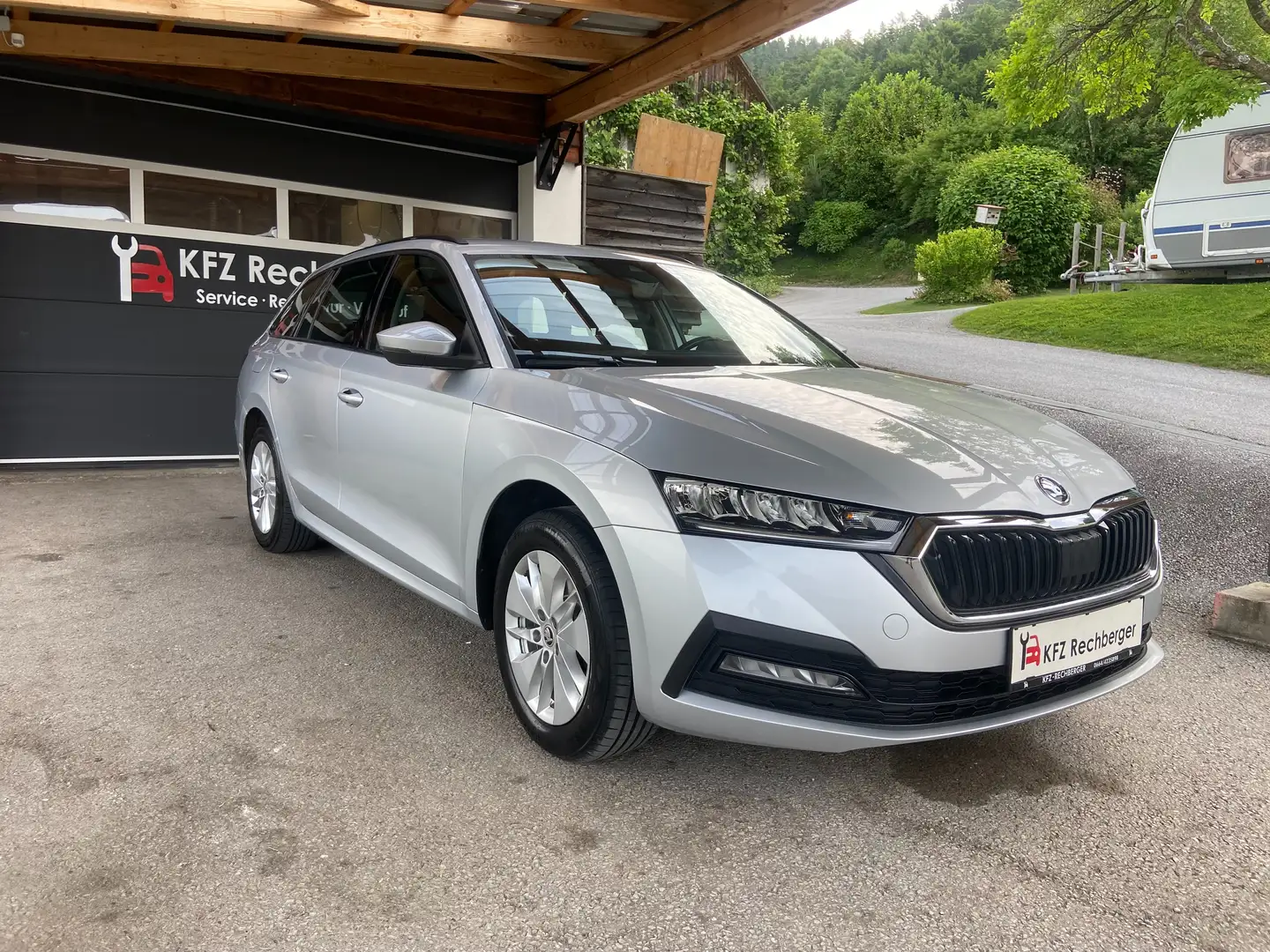 Skoda Octavia Ambition 4x4 LED MULTI ALU APP Silber - 1