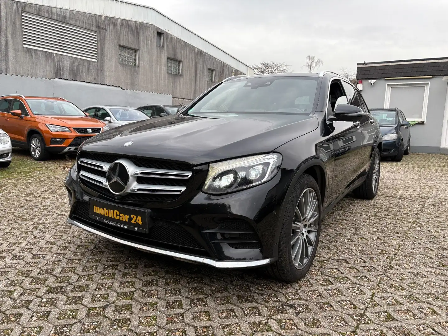 Mercedes-Benz GLC 250 d 4Matic AMG-LINE 360° DISTRONIC HEAD-UP Zwart - 1