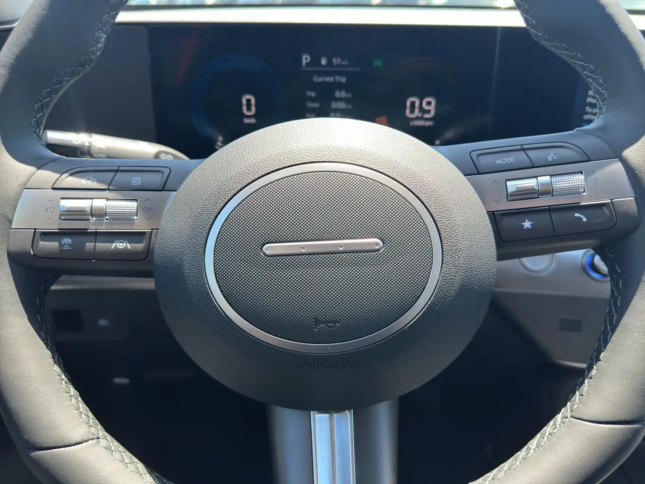 Hyundai KONA снимка Hyundai KONA